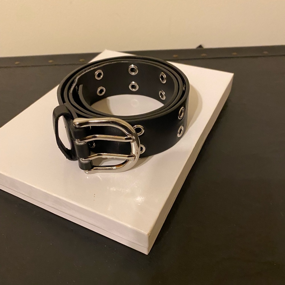 H& M Women’s Black Faux Leather Double Grommet Belt with Silver Buckle